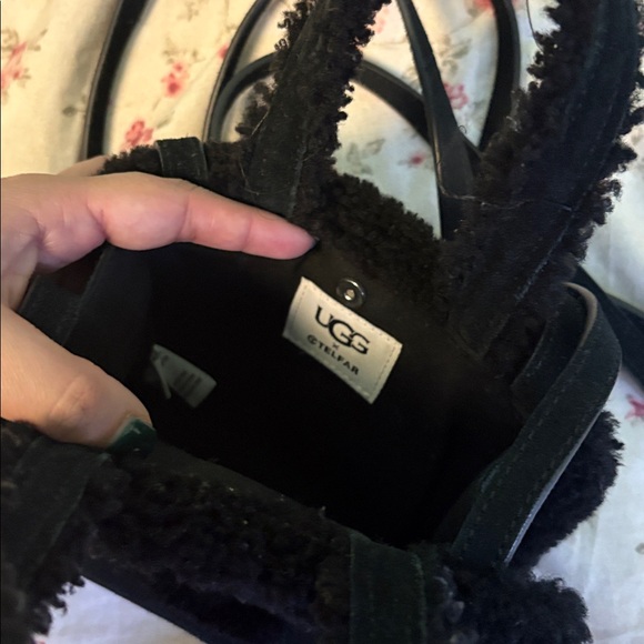 UGG x Telfar Small Shopper Black - Picture 6 of 7